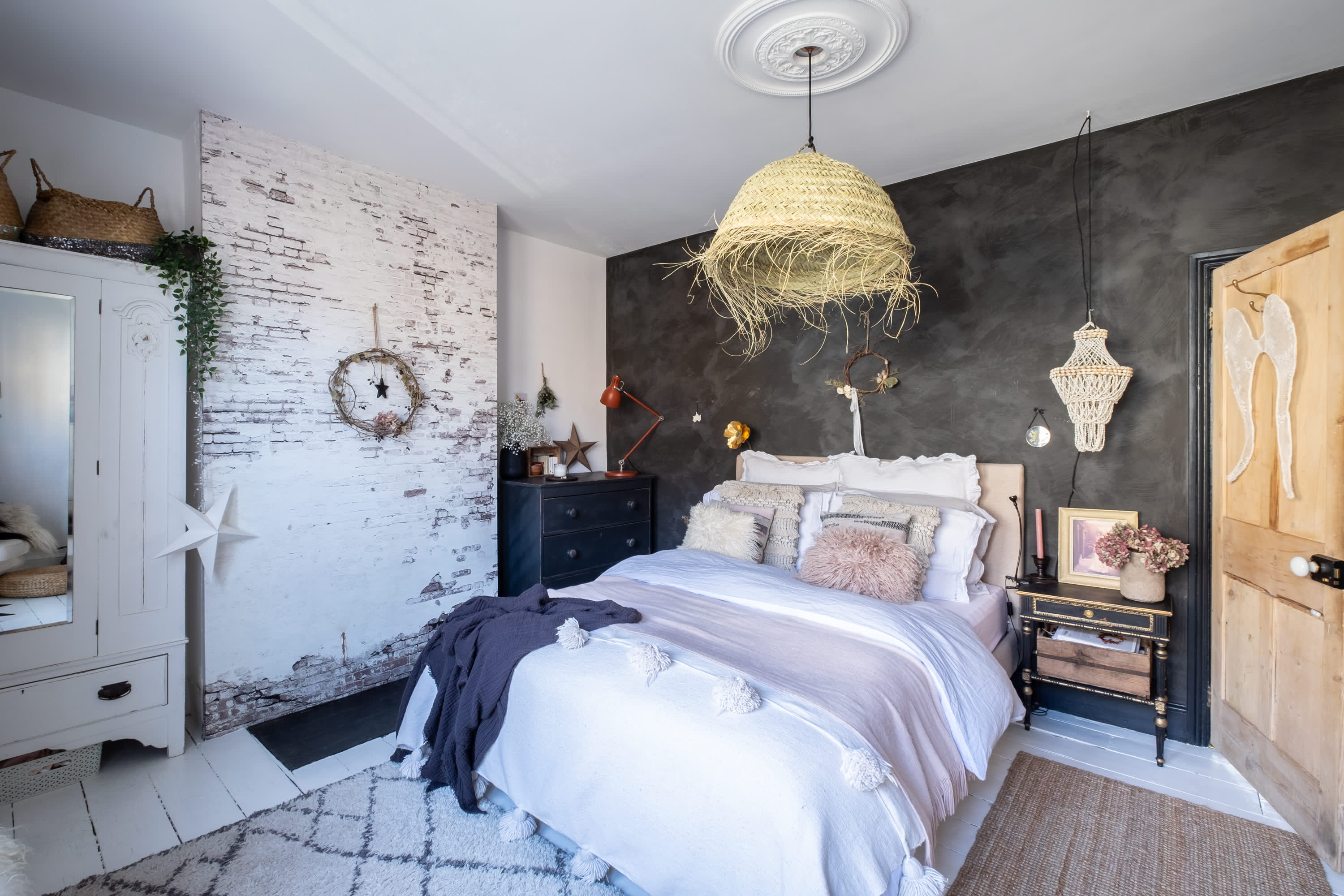 A closer look at Rustic Bohemian Apartment Decor